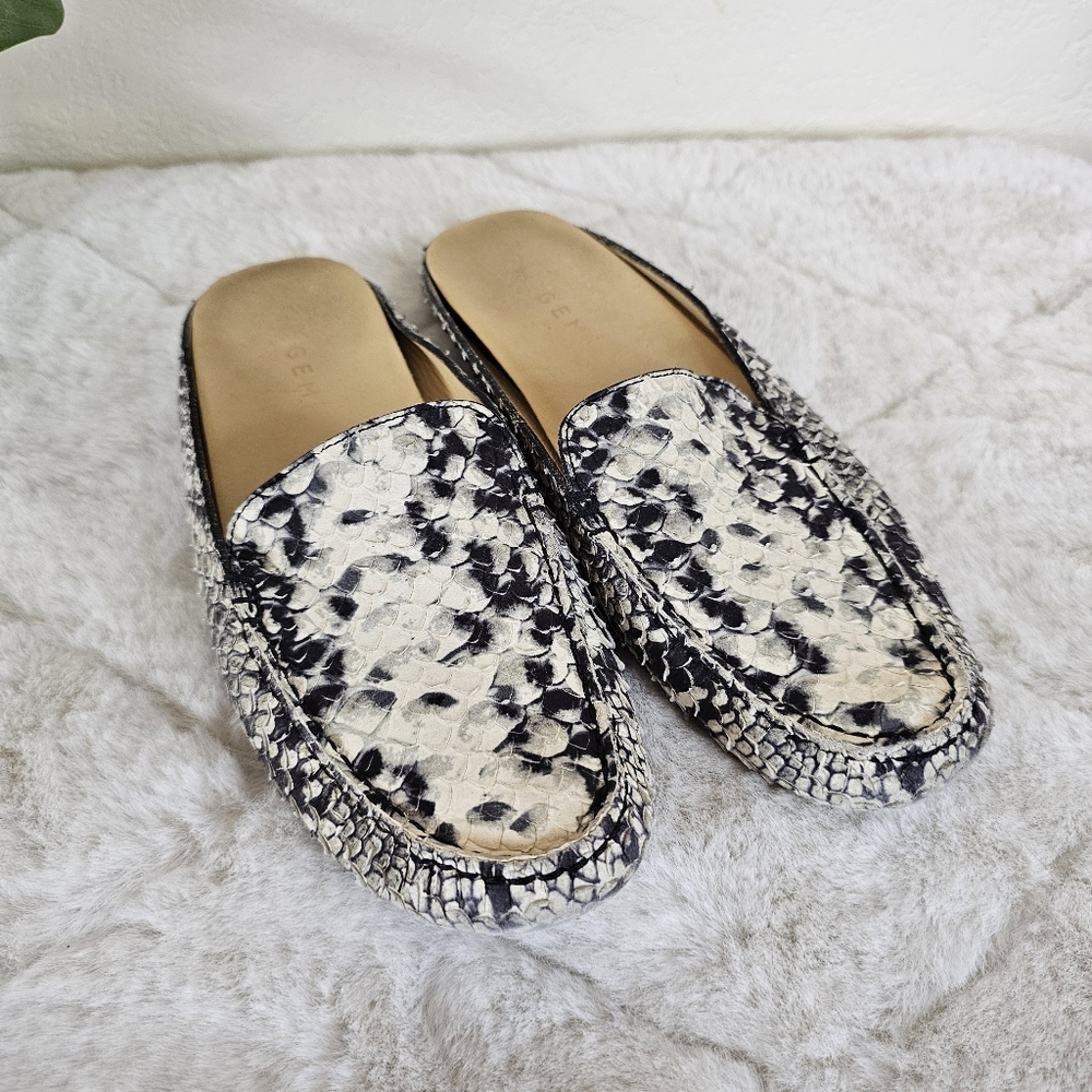 M. Gemi Felize Driving Mules Snake Print Loafers! Size 38 (US 7.5).